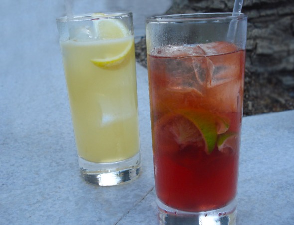 Τα δύο Chivas cocktails που δημιουργήθηκαν αποκλειστικά για την εκδήλωση © beautyworkshop.gr